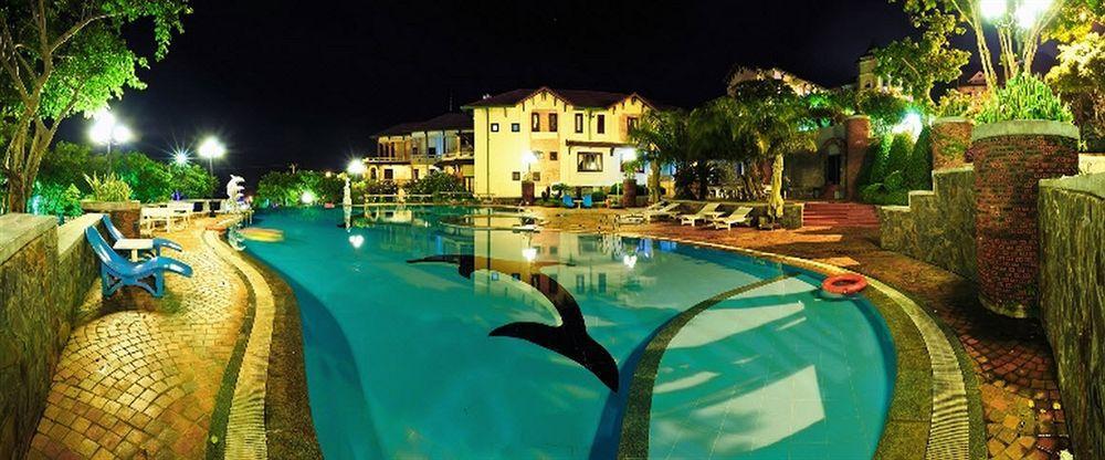 Beachfront Hotel Vung Tau Buitenkant foto
