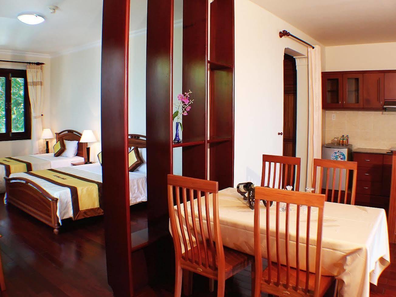 Beachfront Hotel Vung Tau Buitenkant foto