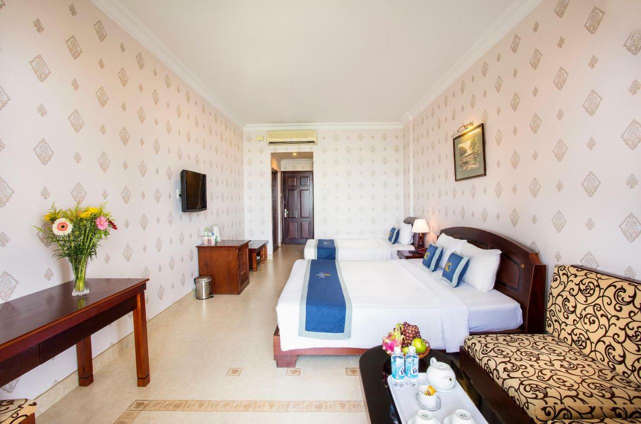 Beachfront Hotel Vung Tau Buitenkant foto