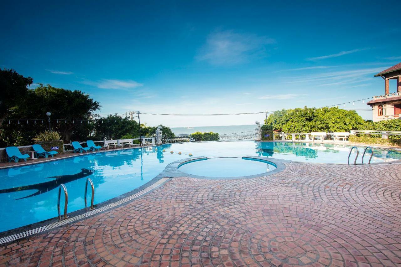 Beachfront Hotel Vung Tau Buitenkant foto