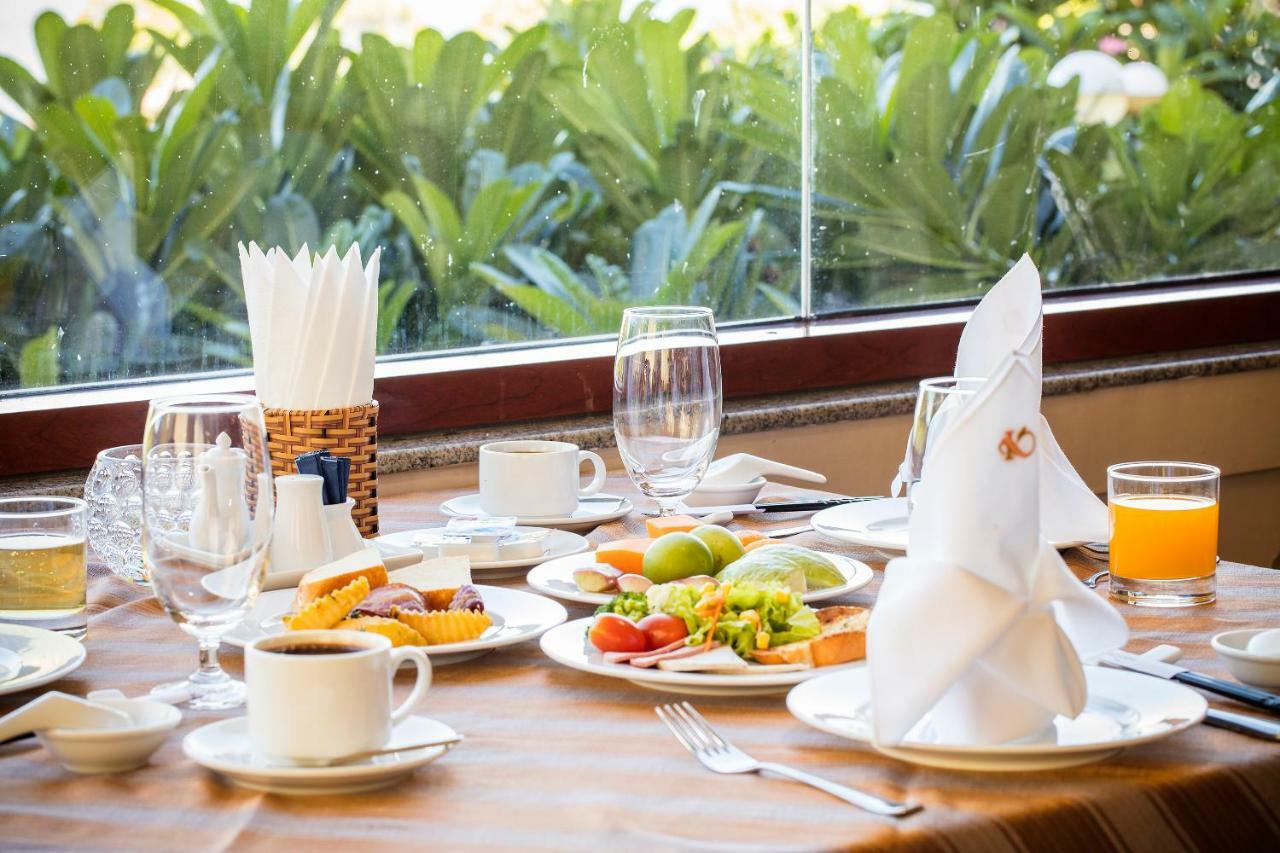 Beachfront Hotel Vung Tau Buitenkant foto